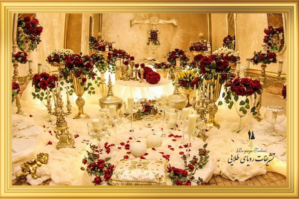 سفره عقد زیبا با گل های رز قرمز 